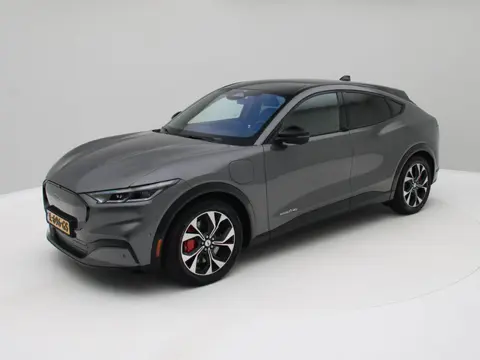 Ford Mustang Mach-E AWD 75 kWh / SOH 93,5 % / Panorama / Leder / 360 Camera / Origineel NL