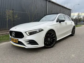 Mercedes-Benz A-Klasse 250 Premium Plus / AUTOMAAT / PANORAMADAK / AMG PAKKET / EDITION 1 / 155dkm!