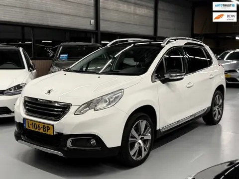 Peugeot 2008 1.6 VTi Féline Pano l Leder l Xenon l Full