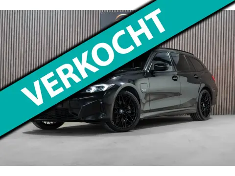 BMW 3-serie Touring 320e M Sport PANO LED
