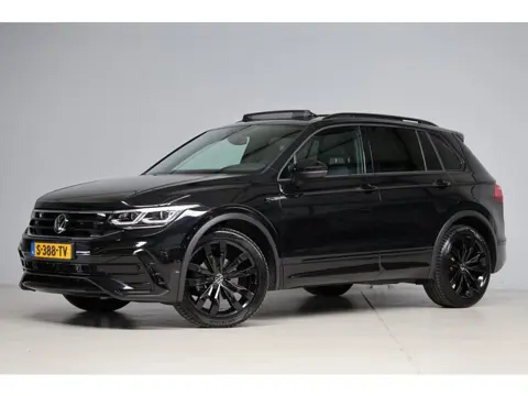Volkswagen Tiguan 1.5 TSI R-Line Black Optiek | panoramadak | harmankardon | adap. cruise | camera |