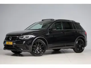 Volkswagen Tiguan 1.5 TSI R-Line Black Optiek | panoramadak | harmankardon | adap. cruise | camera |