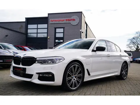 BMW 5-serie 530e iPerformance High Executive | M-pakket | Massage | Stoelverwarming/verkoeling | Hea