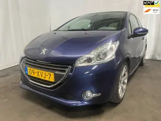 Peugeot 208 1.6 e-HDi Allure - Schade