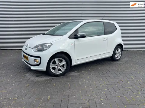 Volkswagen Up! 1.0 white up met airco / cruise / navi / lmv