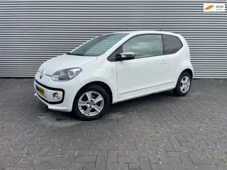 Volkswagen Up! 1.0 white up met airco / cruise / navi / lmv