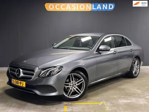 Mercedes-Benz E-klasse 200 Business Solution|DEALER ONDH|SFEER|STOELV|CAMERA|ACC|CARPLAY|DODEHOEK|BL