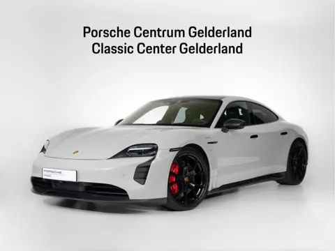 Porsche Taycan GTS