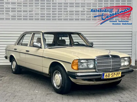 Mercedes-Benz 200-280 (W123) E 200 OLDTIMER (bj 1981)