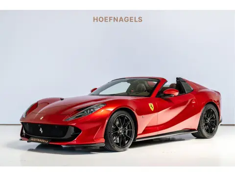 Ferrari 812 GTS 6.5 V12 Atelier Rosso Magma Carbon Int + Ext