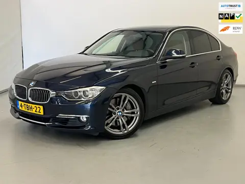 BMW 3-serie 335i High Executive / M-Sport / NL-auto / 18" LM