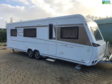 Eriba Nova S 690 Active Tourer 2019-Luxe Tandemasser