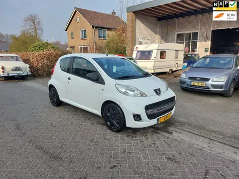 Peugeot 107 1.0-12V XR