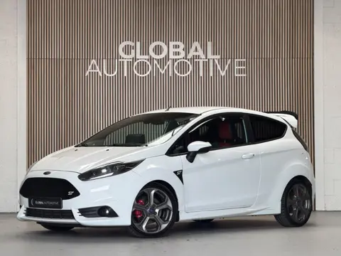 Ford Fiesta 1.6 ST2 - Navi - Climate - PDC