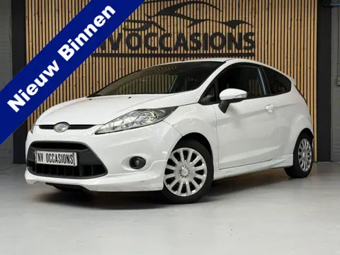 Ford Fiesta 1.4 Trend NIEUWE APK/TREKHAAK/CENTV/ISOFIX