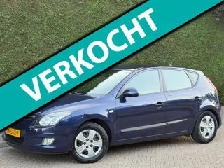 Hyundai I30 1.6i Dynamic RIJDSUPER!/NLAUTO!/AIRCO/APK 8-2027