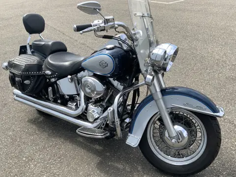 Harley-Davidson 88 FLSTCI Heritage Classic (bj 2004)