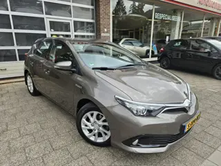Toyota Auris 1.8 Hybrid Dynamic Ultimate Parkeersensoren/Stoelverwarming