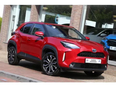 Toyota Yaris Cross 1.5 Hybrid AWD-I Dynamic Team Navi Camera LED ACC