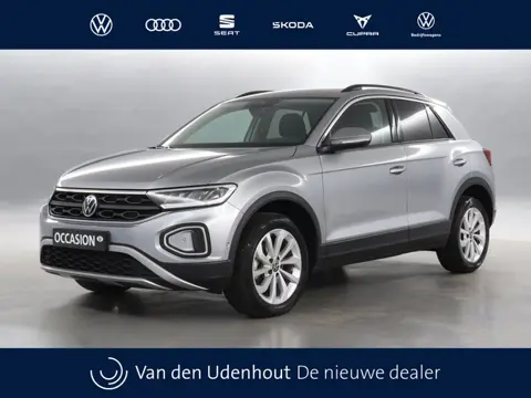 Volkswagen T-Roc 1.5 TSI 150pk Life Edition DSG / Navigatie / Keyless / Camera