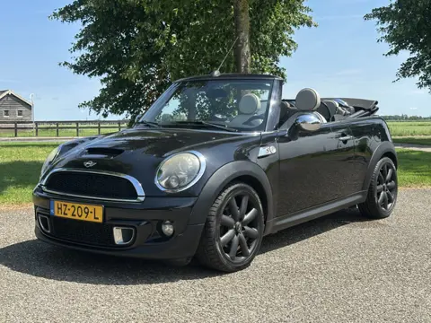 MINI Cabrio 1.6 Cooper S Autom * Nav * dealer auto