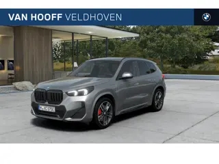 BMW X1 xDrive25e M Sport Automaat / Panoramadak / Trekhaak / M Sportstoelen / Adaptieve LED / M Adap
