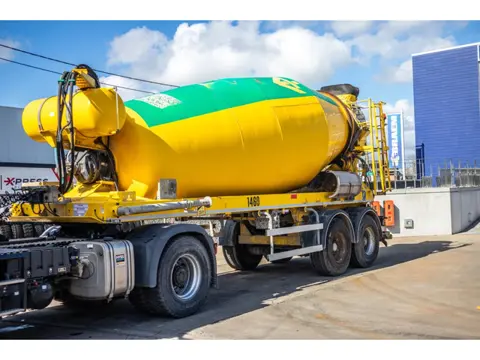 De Buf BETON MIXER/MALAXEUR/MISCHER-10M3 (bj 2016)