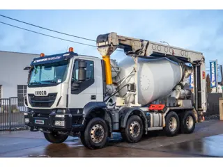 Iveco EUROTRAKKER 400+BAND/TAPIS/BELT-T40 (bj 2017)
