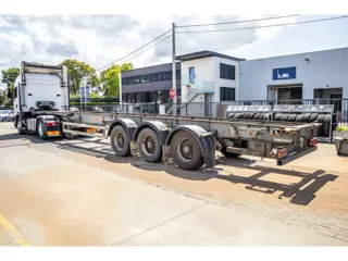 Fruehauf CONTAINERCHASSIS 40' (bj 2007)