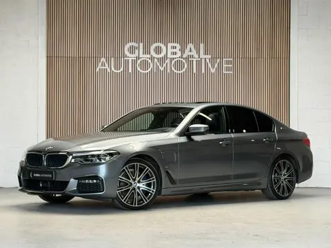 BMW 5-serie 530e High Executive M sport - 20 INCH - SOFTCLOSE - HEAD UP - SCHUIFDAK