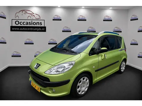 Peugeot 1007 1.6-16V Gentry