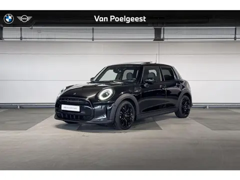 MINI 5-deurs Cooper Camden Edition