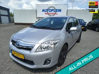 Toyota Auris 1.8 Full Hybrid Limited keurig nette in Nederland nieuw geleverde goed onderhouden auto