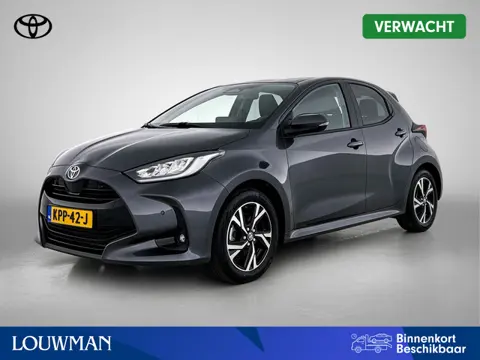 Toyota Yaris 1.5 Hybrid 115 First Edition Comfort Pack | BTW Voertuig | Stoel+stuurverwarming | Dode