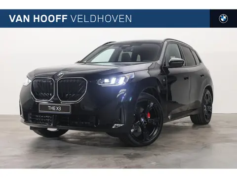 BMW X3 30e xDrive M Sport Automaat / Panoramadak / Trekhaak / Sportstoelen / Parking Assistant Plus 