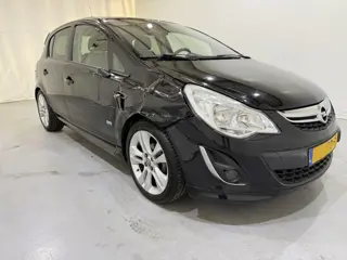 Opel Corsa HB 1.4 Cosmo Navi/Airco (bj 2011)