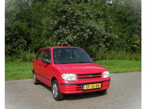Daihatsu Cuore 1.0-12V RTi . 3 Drs . AUTOMAAT . PDC achterzijde . Elec ramen en spiegels . Centrale 