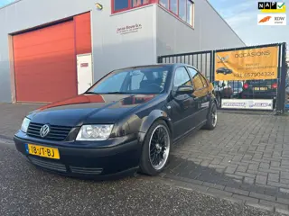 Volkswagen Bora 1.6-16V Mooie Auto! Lees Tekst!