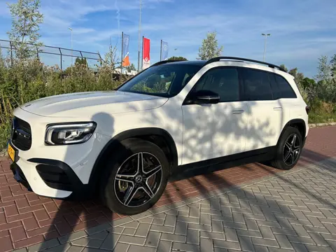 Mercedes-Benz GLB 250 4MATIC AMG Pano Trekhaak Apple Carplay