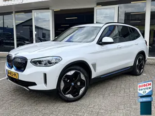 BMW iX3 Executive 80 kWh | Trekhaak | Sportstoelen | DAB | Apple/Android | Keyless | H & K | Shadow 