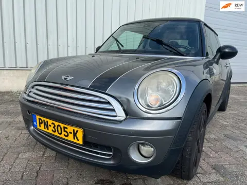 Mini 3-Deurs 1.6 Cooper Chili - Front Schade - Motor Loopt Onregelmatig