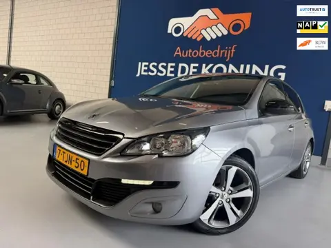 Peugeot 308 1.2 VTi Active /bj.2014 / kleur: grijs/ navigatie/trekhaak/5 deurs/climate/etc/ NAP met 