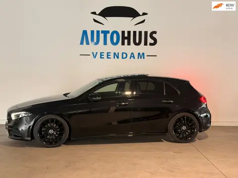 Mercedes-Benz A-klasse 180 d AMG LINE