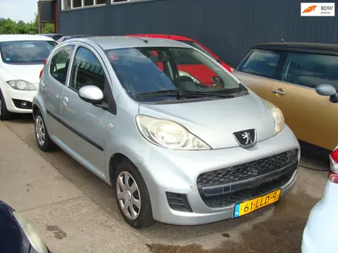 Peugeot 107 1.0-12V XS