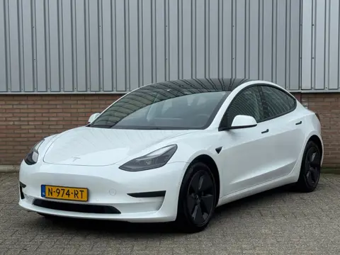 Tesla Model 3 Standard RWD Plus 60 kWh LFP/ 95% SoH/ Unicorn