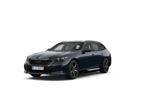 BMW 5 Serie Touring 530e | M-Sport Pro | 20'' | Panorama. | Comf. stoel + vent. | Park. + Driv. Plus