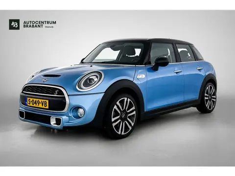 Mini 5-Deurs 2.0 Cooper S Chili LAGE KM!! | 192PK | Carplay | JCW Stuur | AchterCam | Goed onderH | 