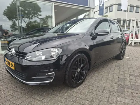 Volkswagen Golf 1.2 TSI Highline / navigatie / trekhaak / camera