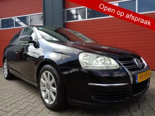 Volkswagen Jetta 1.6 Trendline 102PK Airco Cruise LMV Trekhaak NL-Auto