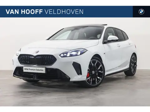 BMW 1 Serie 120 M Sport Automaat / Panoramadak / M Sportstoelen / Comfort Access / Head-Up / Harman-